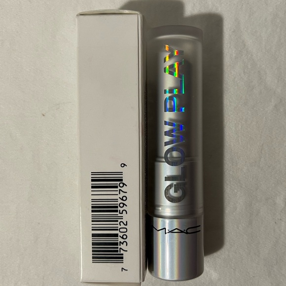 💋NIB💋 MAC Glow Play Lip Balm in Halo at Me - Picture 5 of 9